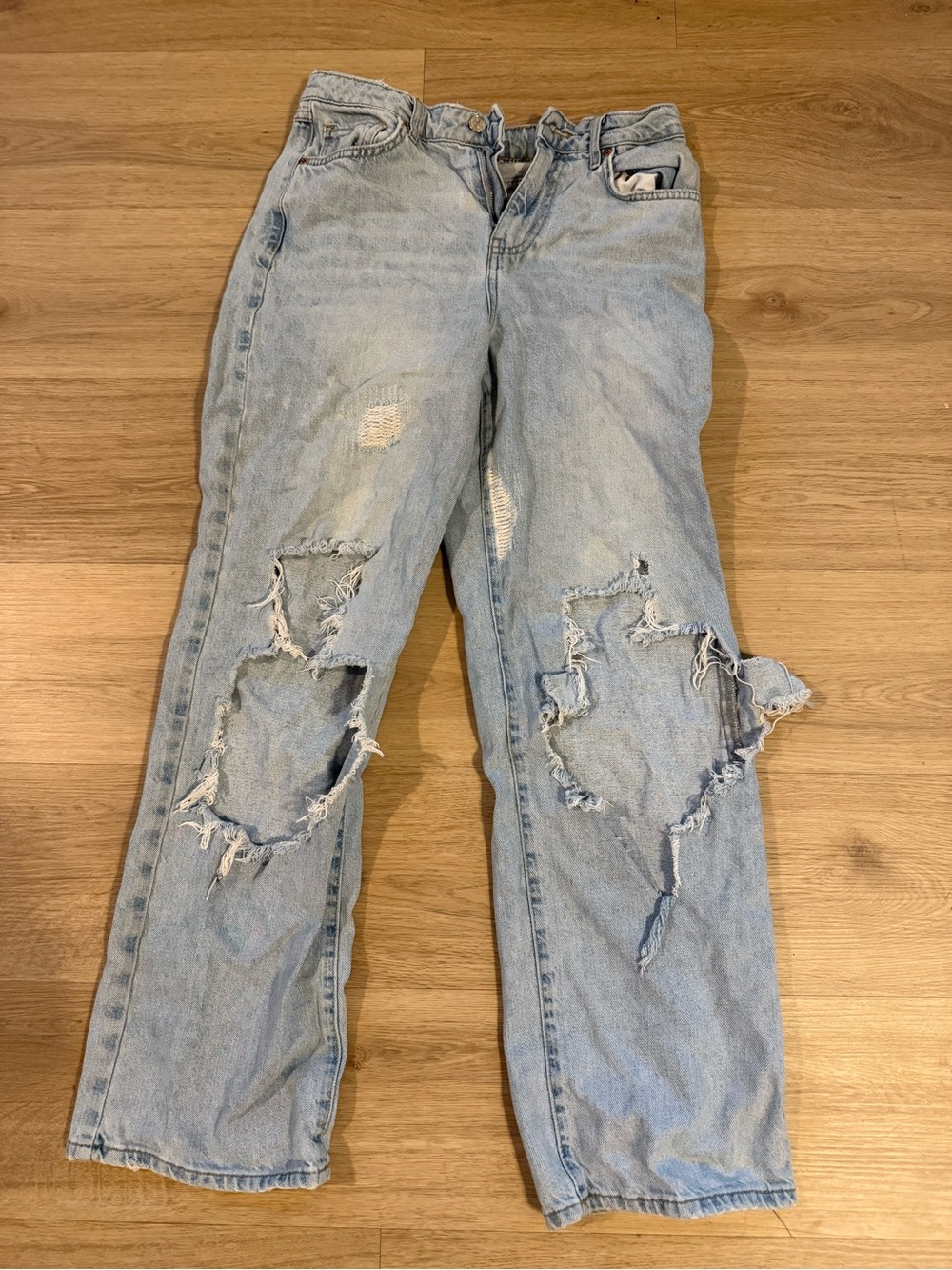 Forever 21 Light Blue Ripped Boyfriend Jeans size 8 adult
